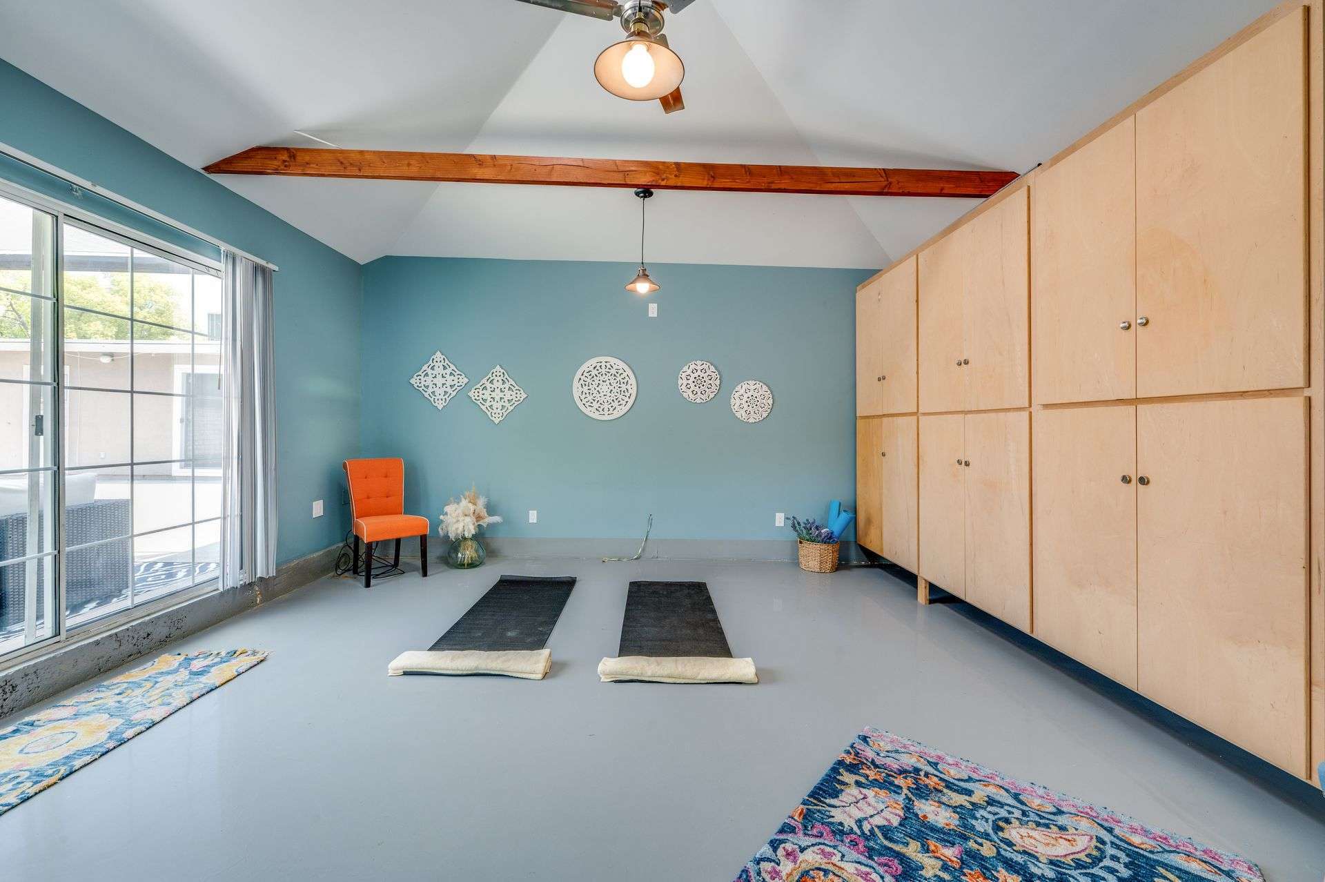 Building Photo - 6901 Bertrand Ave