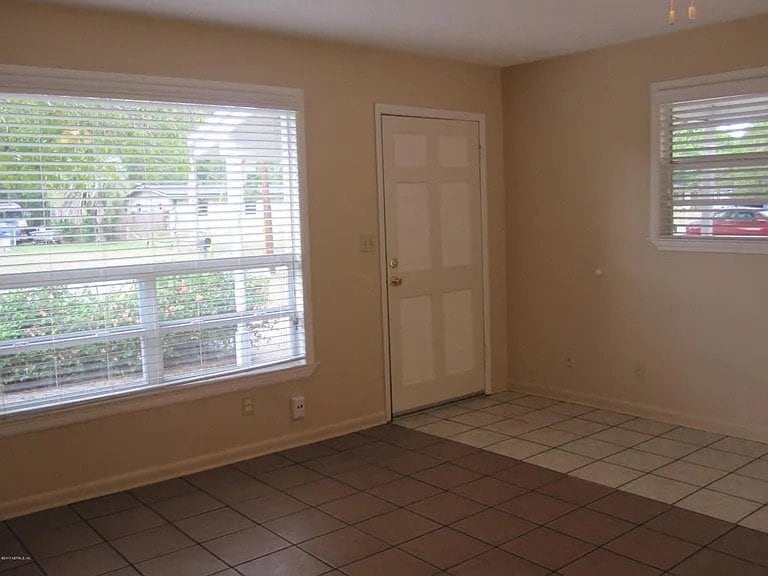 Building Photo - 434 Hayton Ave