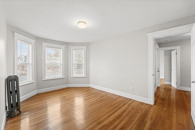 Building Photo - 40 Ripley Rd