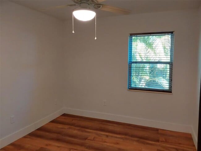 Building Photo - 722 Wentworth St