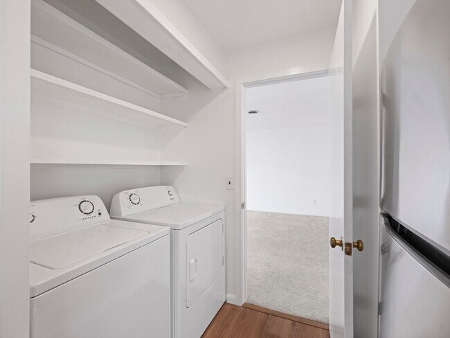 Building Photo - 18 Concord Greene