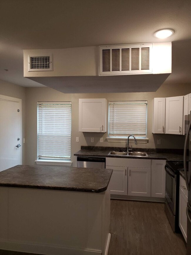 Interior Photo - Lindenwoods Townhomes 2