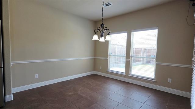 Building Photo - 12381 Summertree Dr