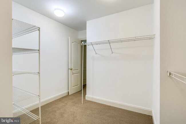 Building Photo - 10555 Tuckerman Heights Cir