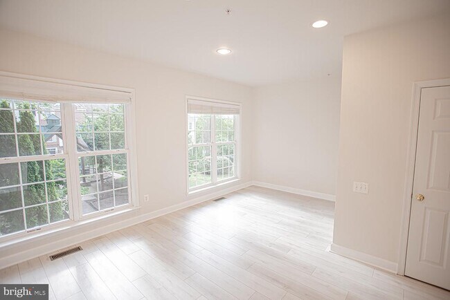 Building Photo - 12910 Ethel Rose Way