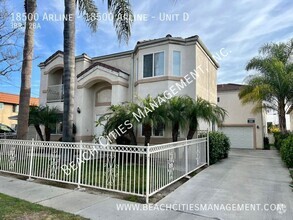 Building Photo - Remodeled 3 Bed, 2.5 Bath Town Home with A...