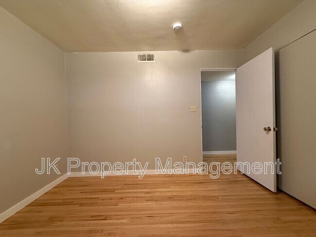 Building Photo - 1726 Alder Dr