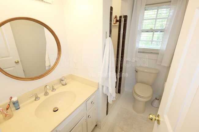 Building Photo - 10502 Crowncrest Ct