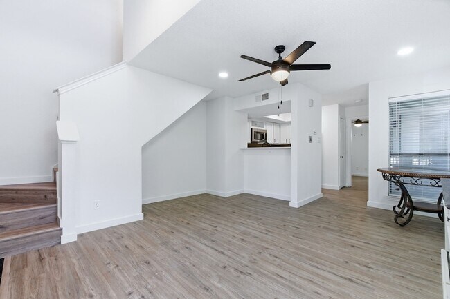 Building Photo - 3101 Sondra Dr