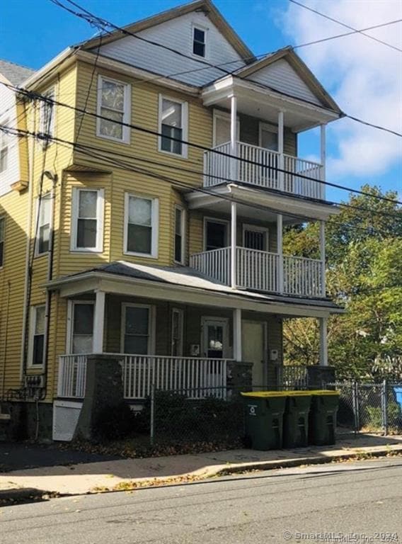 Primary Photo - 68 Englewood Ave