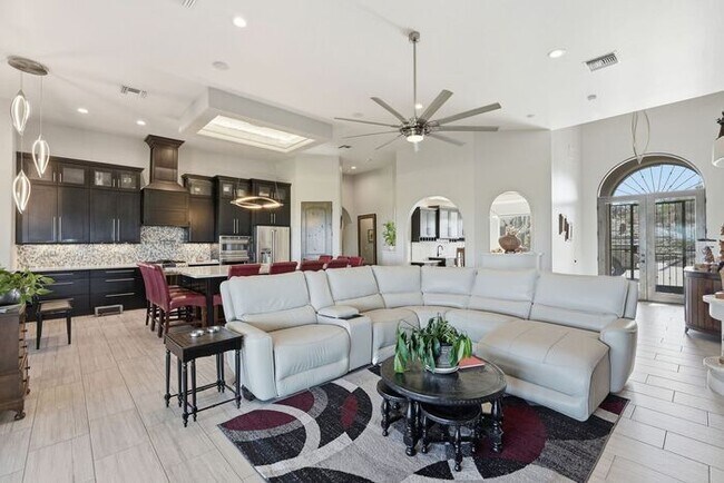 Building Photo - 5405 N Houghton Rd