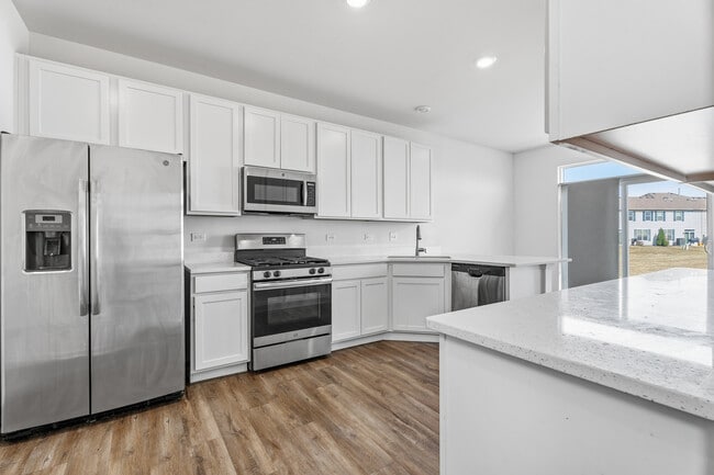 Building Photo - 15121 Quincy Cir