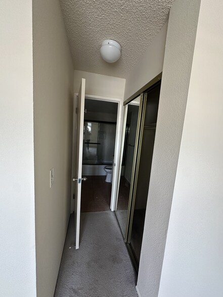 Building Photo - 2017 Vista del Mar