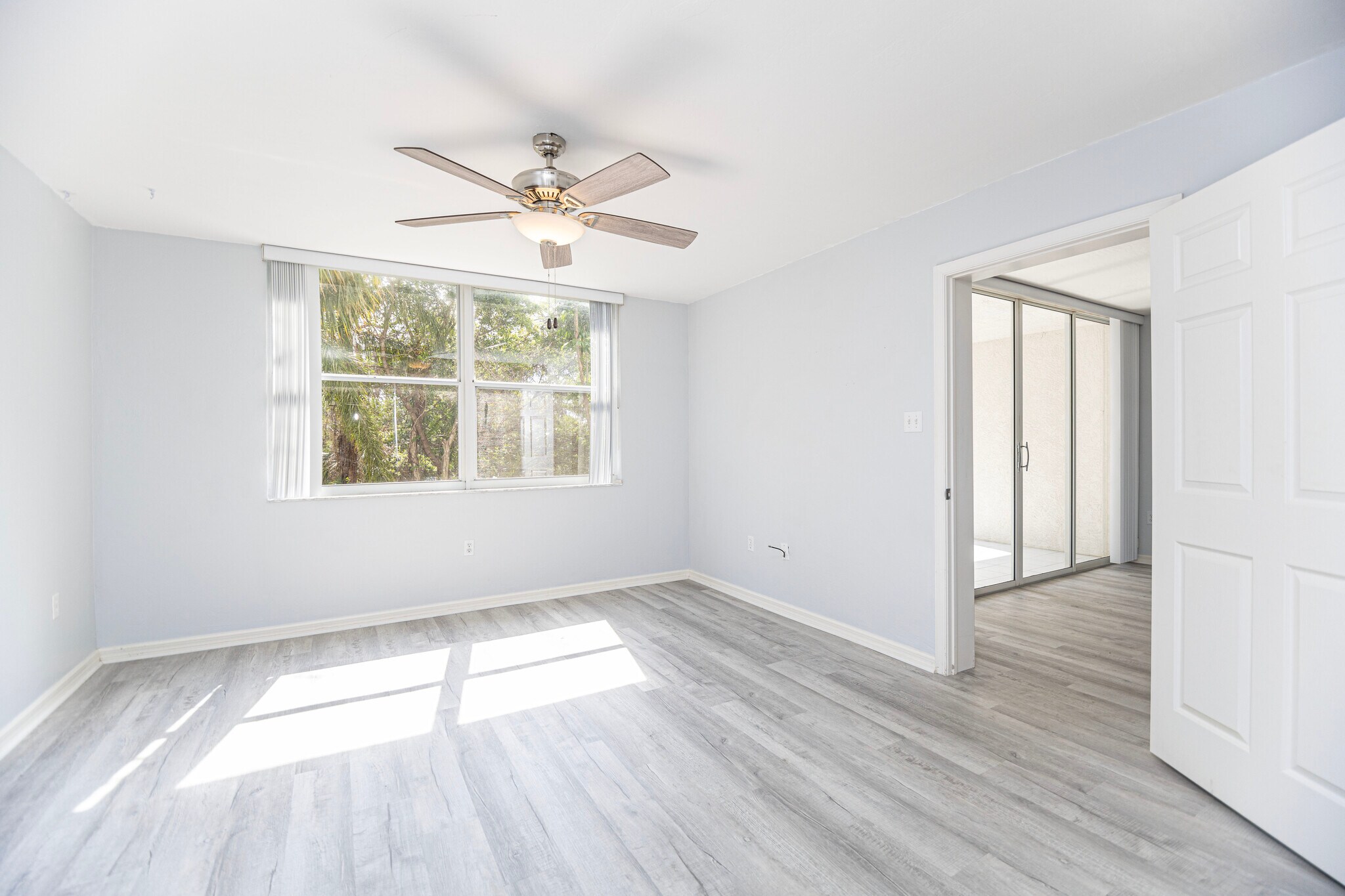 PRIMARY BEDROOM - 290 Naples Cove Dr