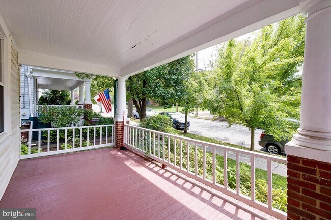 Building Photo - 4209 Ellicott St NW