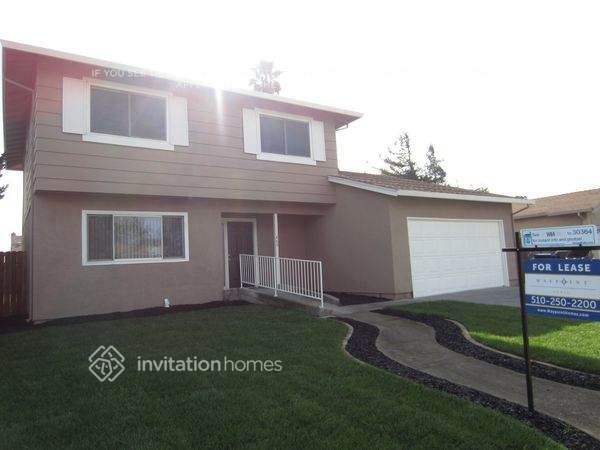 Building Photo - 805 Tree Duck Way