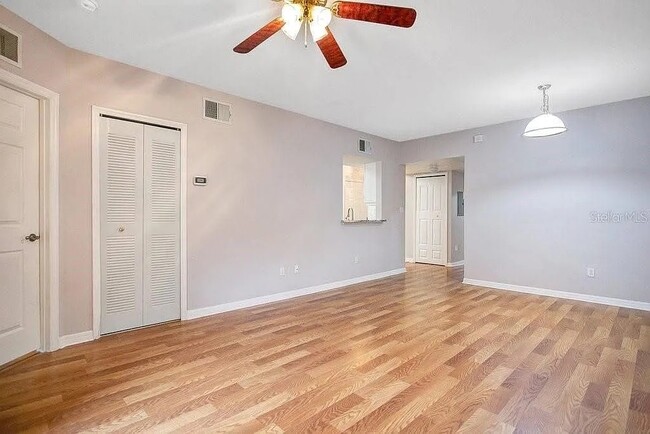 Building Photo - 343 E 1st St