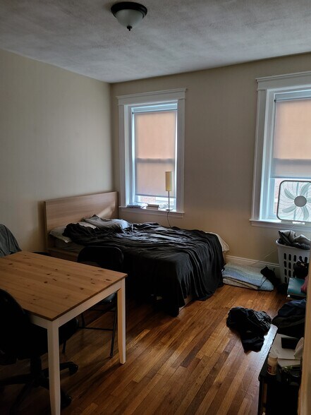 Building Photo - 1193 Commonwealth Ave