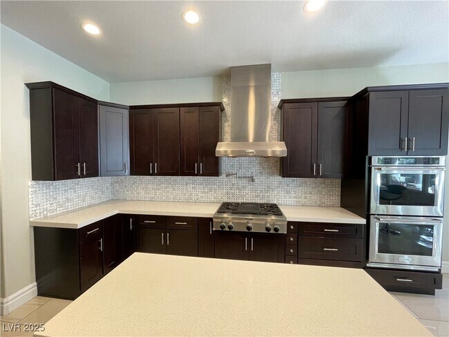 Building Photo - 2609 Sun Reef Rd