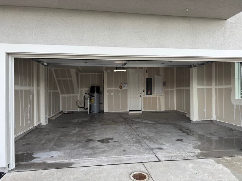 Building Photo - 35 Morera Ln