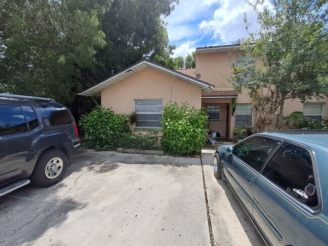 Primary Photo - 3862 Madison Ave