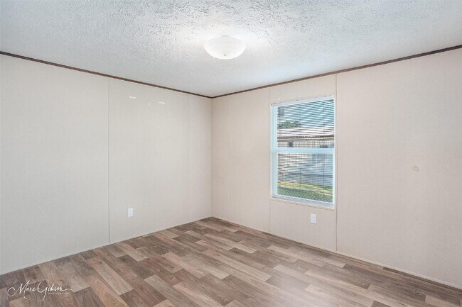 Primary Photo - "Charming 3-Bedroom Home with 2 Full Baths in Prime Bossier City Location!"