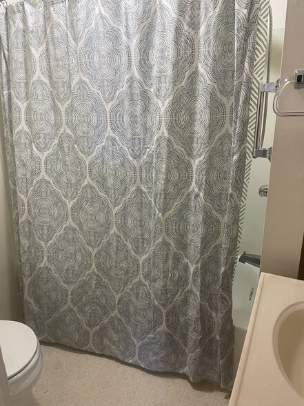 bathroom - 1700 Centre Ave