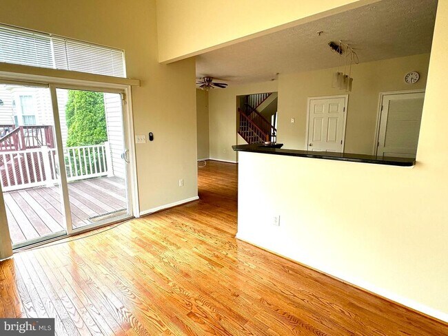 Building Photo - 2429 Knapps Way