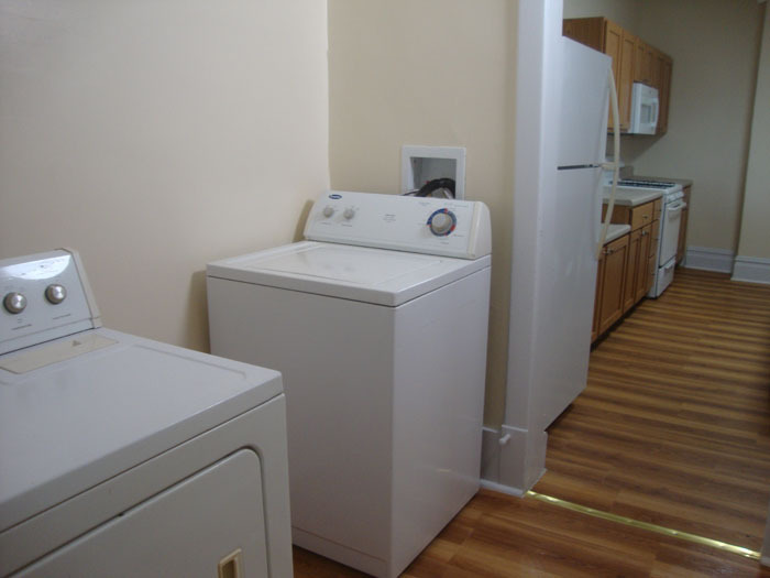 Laundry Room (10' x 8'3"), off the kitchen. - 14 E Weber Ave