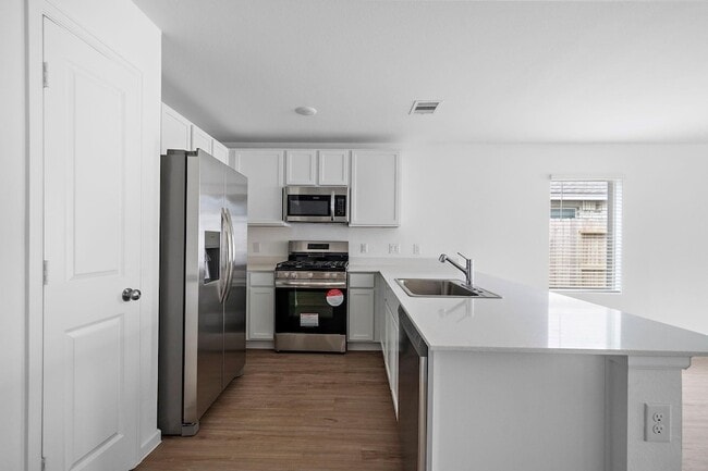 Building Photo - 27142 Breakaway Ln