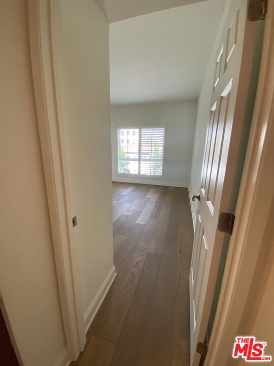 Building Photo - 125 S Elm Dr
