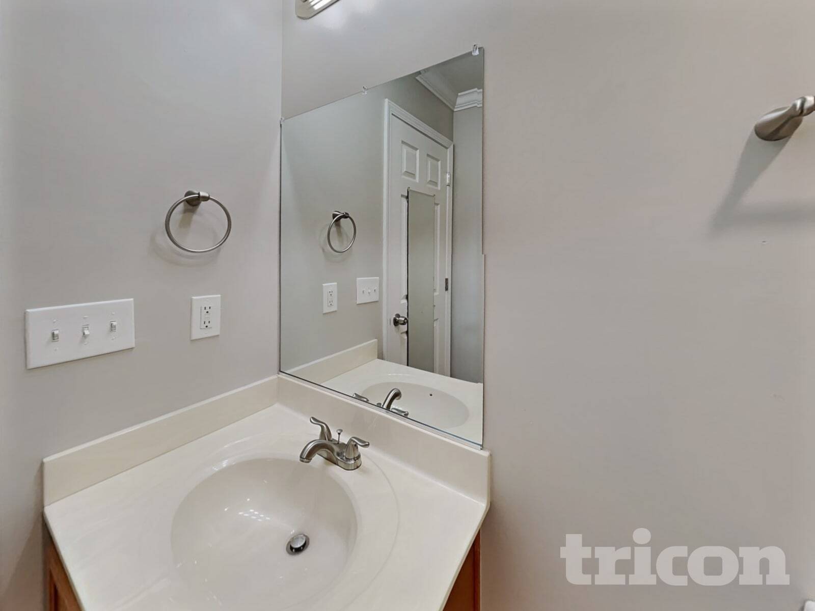 Building Photo - 3929 Garden Creek Dr
