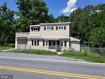 Primary Photo - 655 S Chiques Rd