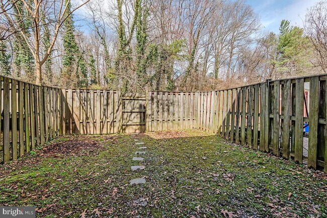 Building Photo - 1116 Soho Ct