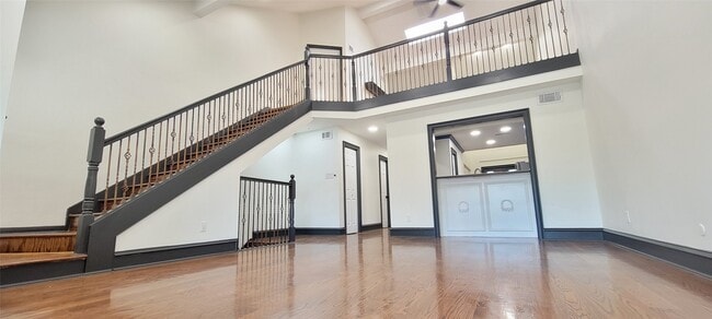 Building Photo - 5141 Del Monte Dr
