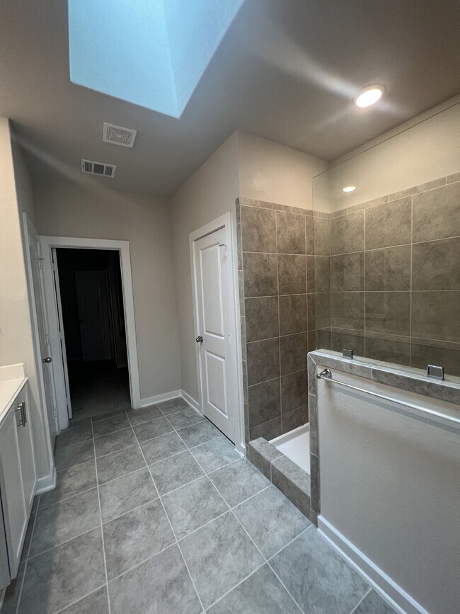 Building Photo - Three Bed/Two Bath Home at Stahl & O'Connor Rd