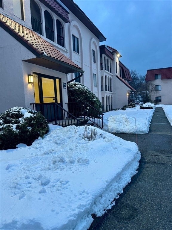 Building Photo - 685 Oak St