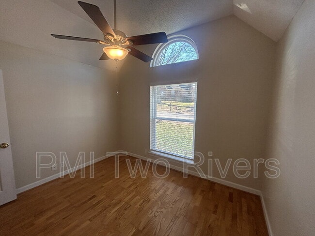 Building Photo - 2820 Chapelwood Dr