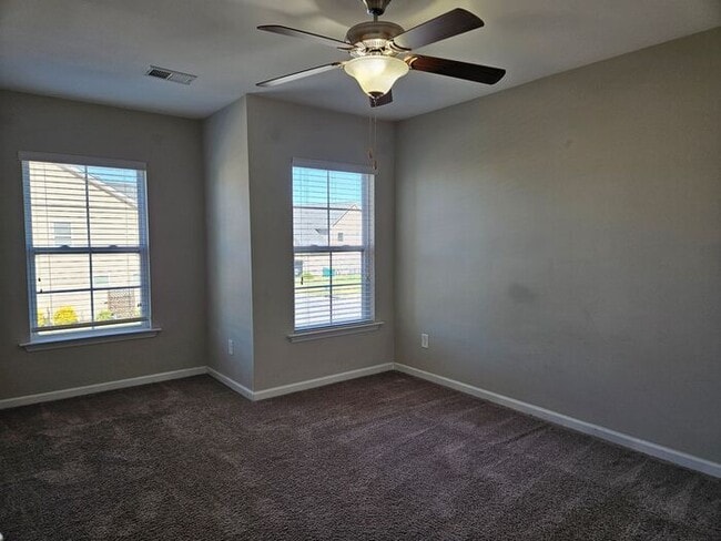 Building Photo - Great Home ! Great Schools !