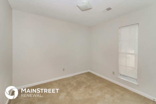 Building Photo - 2563 Country Trail Dr