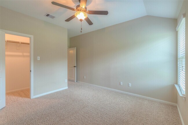 Building Photo - 2259 Golden Laurel Dr