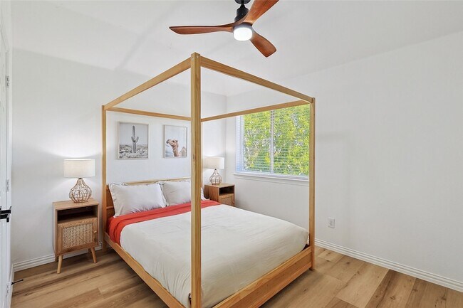 Building Photo - 5615 Teal Ct