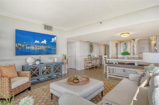 Building Photo - 1065 Gulf of Mexico Dr