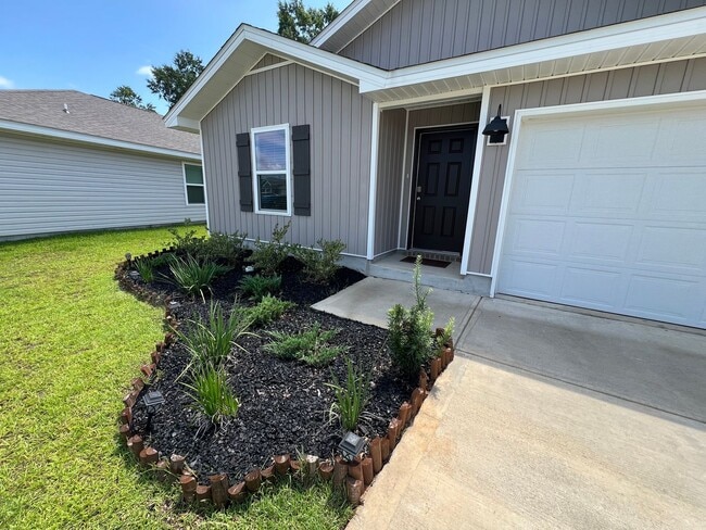 Building Photo - Beautiful, Pace 3/2 Home  with Playgrounds...
