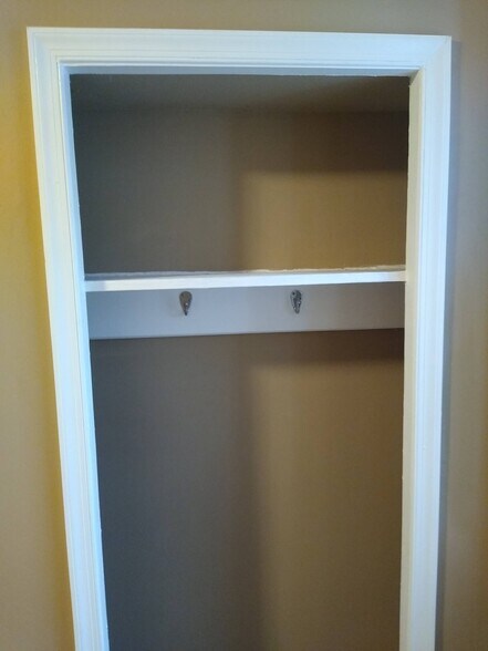 Building Photo - 2054 Ann St