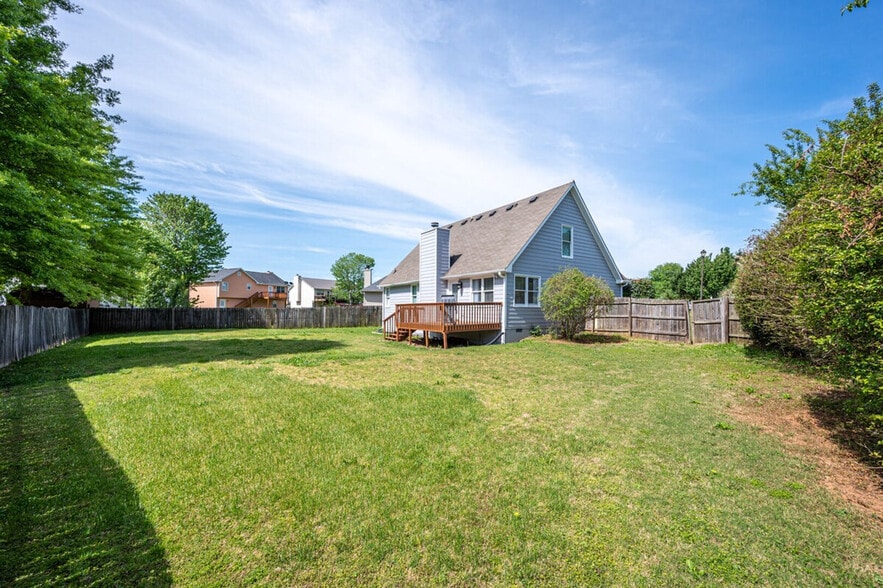 Building Photo - 13 Windfield Dr