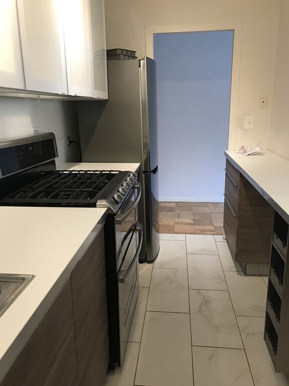 Primary Photo - 6 Whittier Pl
