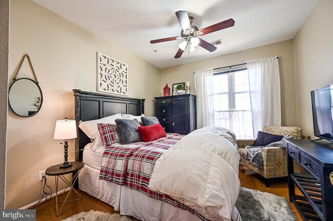 Building Photo - 1570 Spring Gate Dr.