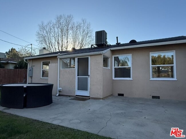 Building Photo - 6232 Goodland Ave