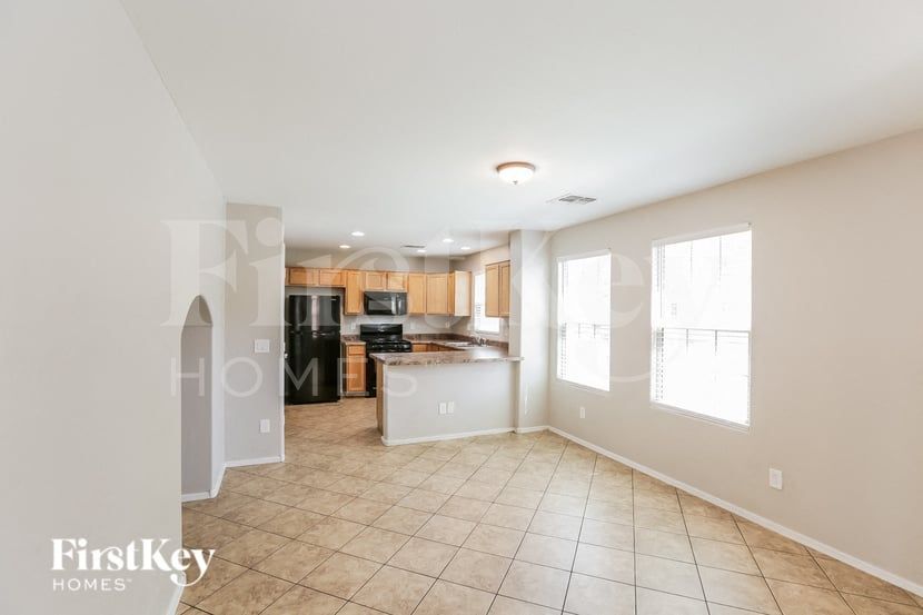 Building Photo - 2226 S Buckaroo Trail